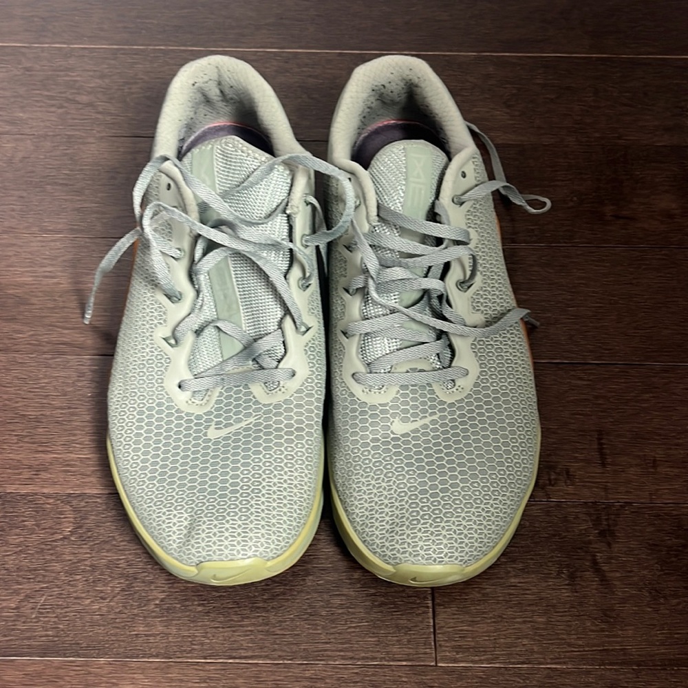 Men’s Nike Metcon 5 size 10.5